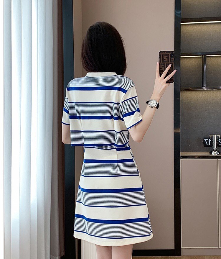 ĐẦM BODY SỌC LOGO CHỮ R CAO CẤP